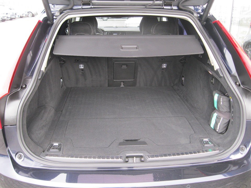 Volvo V90 D5 AWD Inscription/Voll-LED/Akustikverglasung Inscription AWD Volvo V90 D5 AWD Inscription/Voll-LED/Akustikverglasung Inscription AWD
