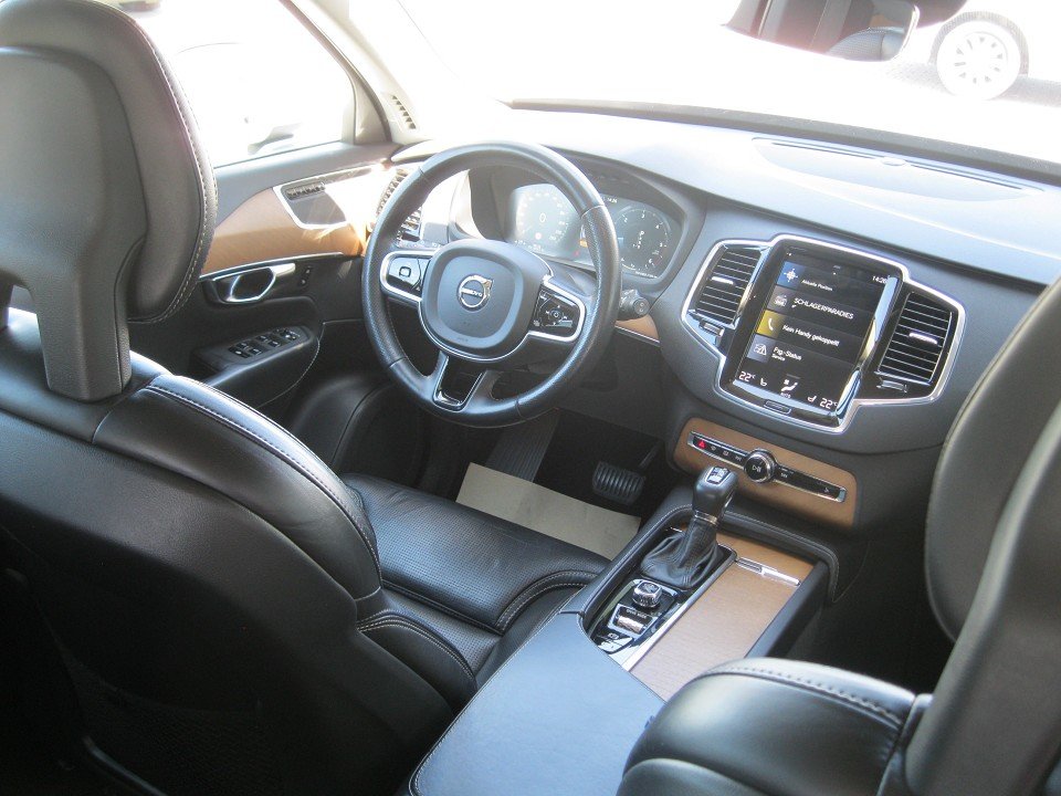 Volvo XC90 7-Sitzer/Luftfahrwerk/Std.hzg. Volvo XC90 7-Sitzer/Luftfahrwerk/Std.hzg.