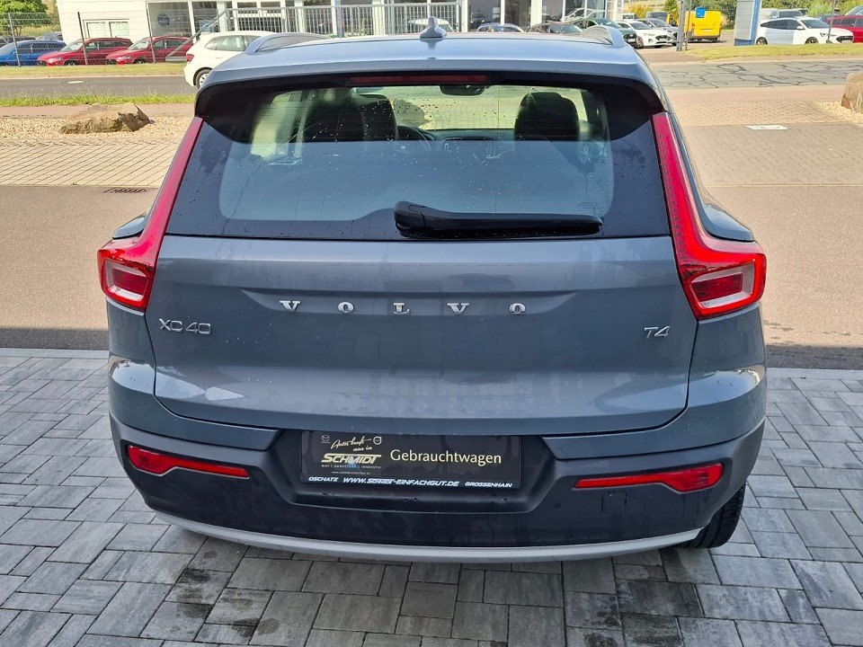 Volvo XC40 XC40 T4 FWD Momentum Pro Volvo XC40 XC40 T4 FWD Momentum Pro