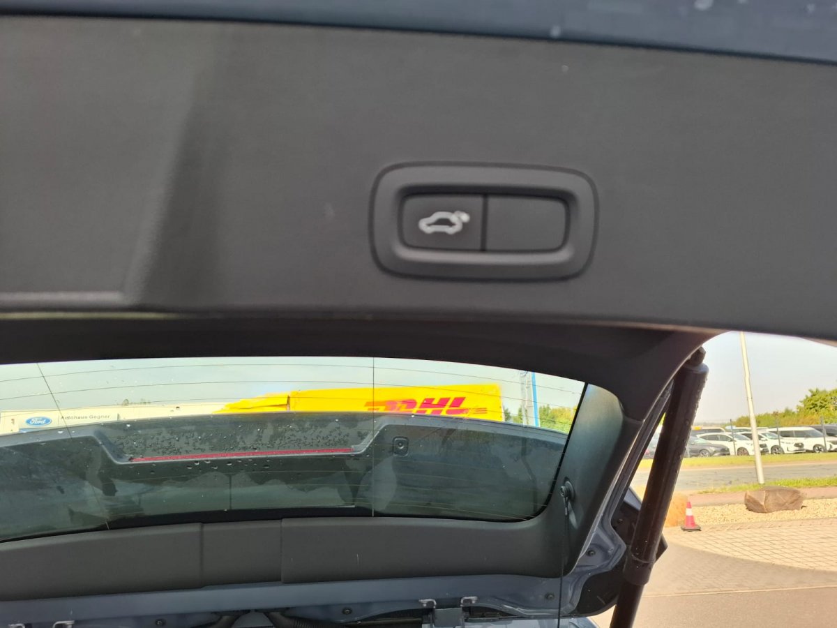 Volvo XC40 XC40 T4 FWD Momentum Pro Volvo XC40 XC40 T4 FWD Momentum Pro