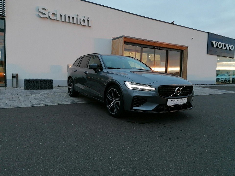 Volvo V60 T8 AWD R-Design V60 T8 AWD R-Design Volvo V60 T8 AWD R-Design V60 T8 AWD R-Design