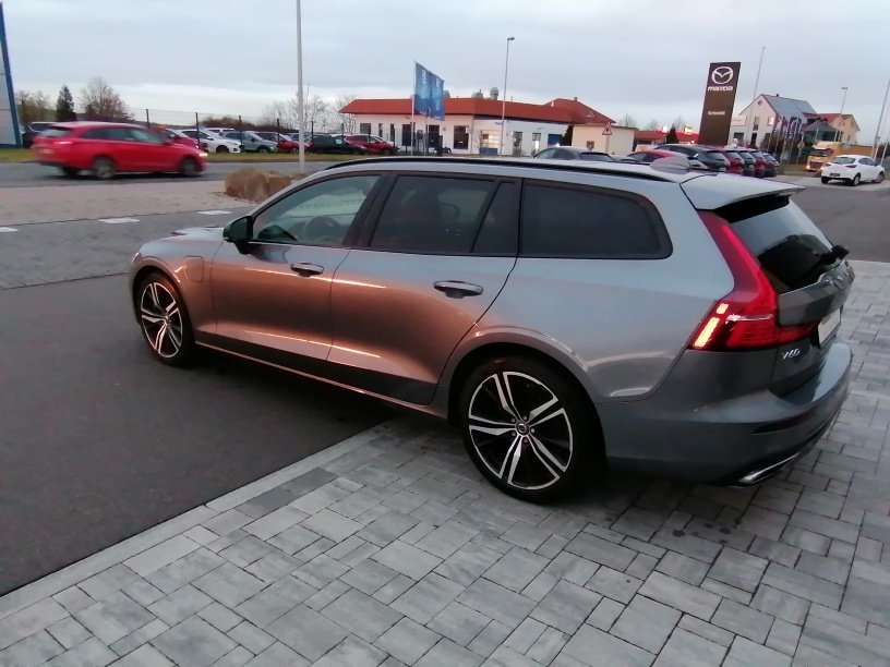 Volvo V60 T8 AWD R-Design V60 T8 AWD R-Design Volvo V60 T8 AWD R-Design V60 T8 AWD R-Design