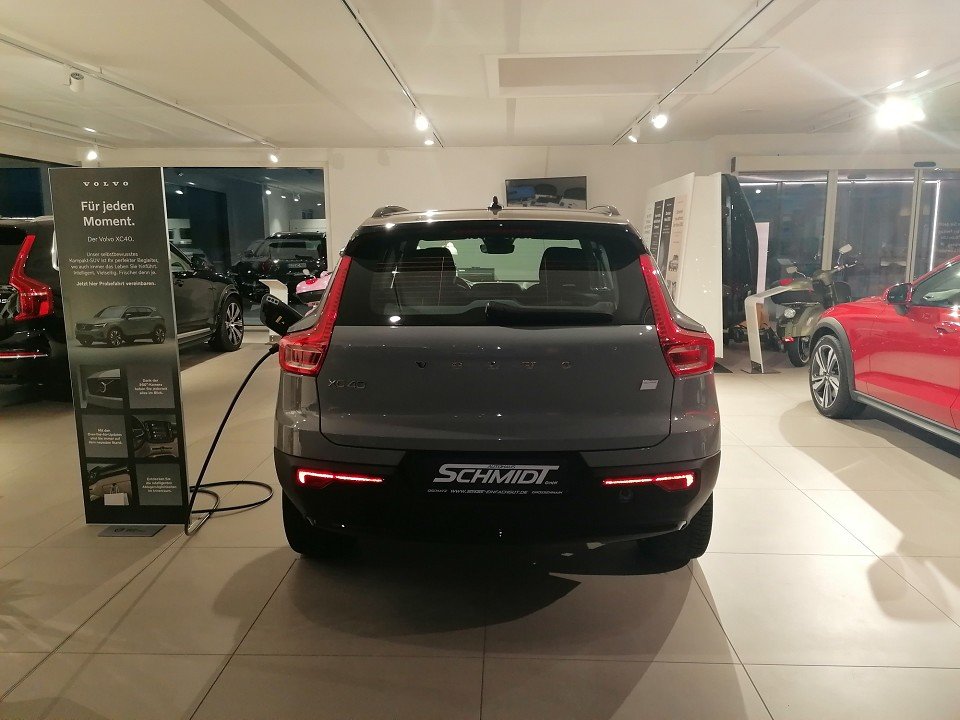 Volvo XC40 Recharge Single RWD Plus XC40 Recharge Single RWD Plus Volvo XC40 Recharge Single RWD Plus XC40 Recharge Single RWD Plus