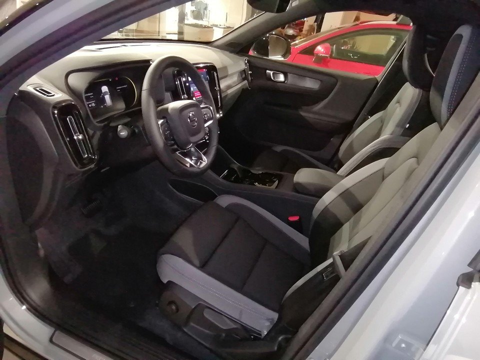 Volvo XC40 Recharge Single RWD Plus XC40 Recharge Single RWD Plus Volvo XC40 Recharge Single RWD Plus XC40 Recharge Single RWD Plus