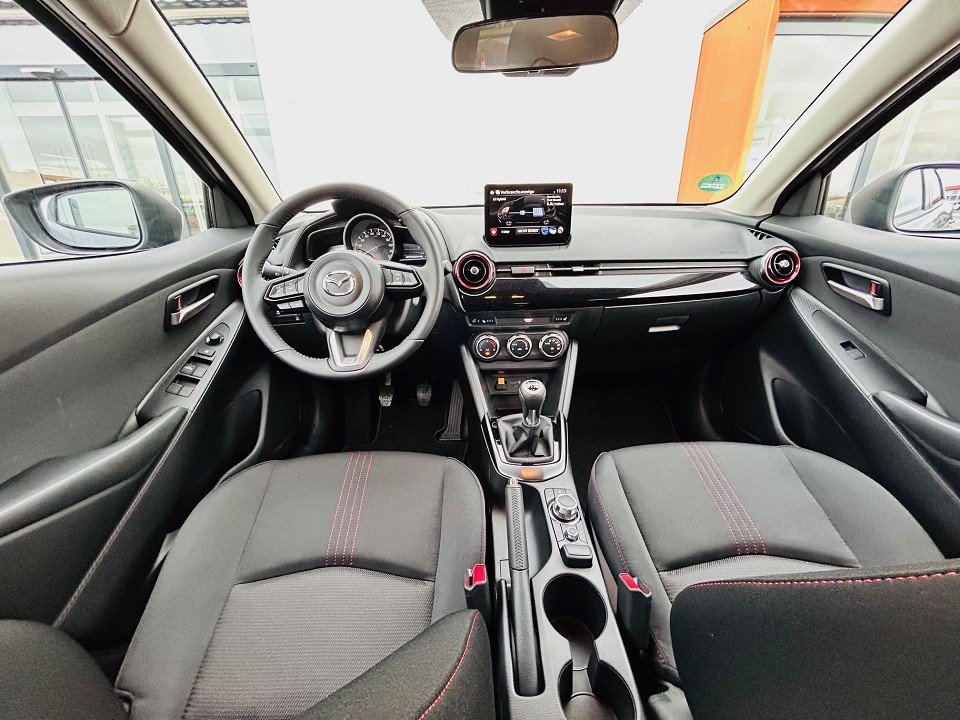 Mazda 2 1.5L e-SKYACTIV G 90ps Mazda 2 1.5L e-SKYACTIV G 90ps