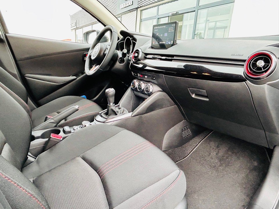 Mazda 2 1.5L e-SKYACTIV G 90ps Mazda 2 1.5L e-SKYACTIV G 90ps