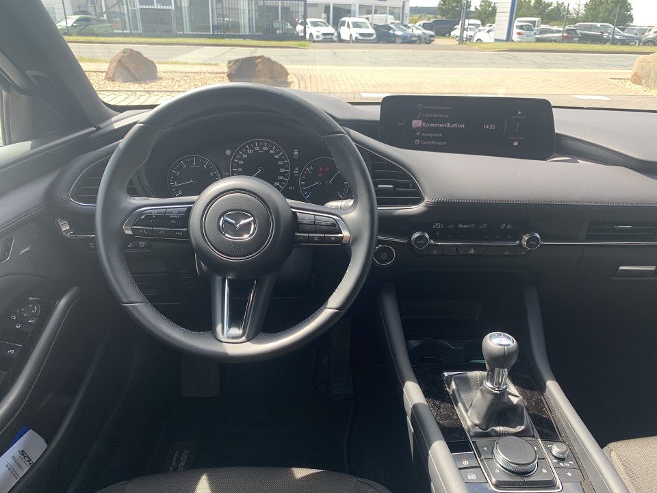 Mazda 3 2.5L e-SKYACTIV G 140ps Mazda 3 2.5L e-SKYACTIV G 140ps