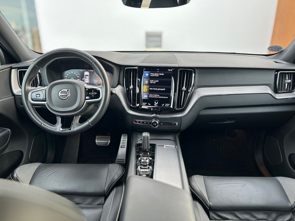 Volvo XC60 R Design AWD Volvo XC60 R Design AWD