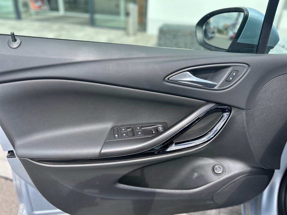 Opel Astra K Sports Tourer (10.2015->) Ultimate Start/Stop Opel Astra K Sports Tourer (10.2015->) Ultimate Start/Stop