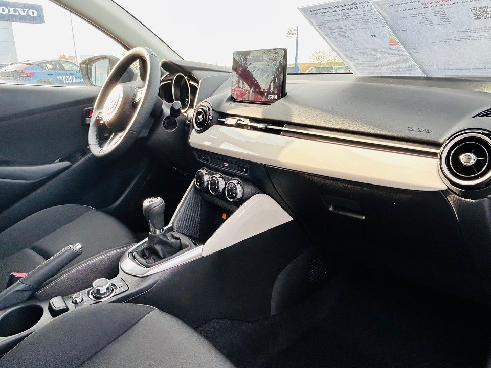 Mazda 2 1.5L e-SKYACTIV G 90ps Mazda 2 1.5L e-SKYACTIV G 90ps