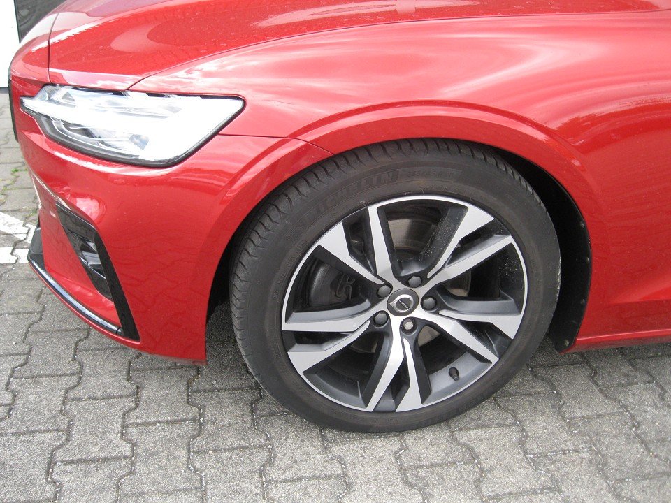 Volvo V60 B4 Benzin R-Design R-Design Volvo V60 B4 Benzin R-Design R-Design