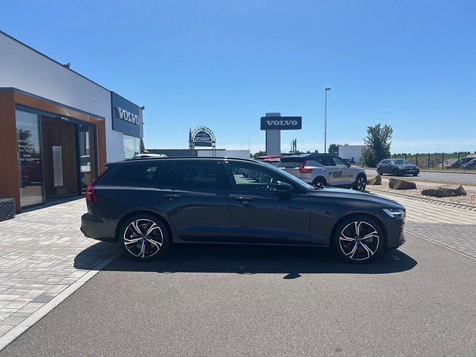 Volvo V60 T6 Plus Dark Plus Dark Recharge Plug-In Hybrid AWD Volvo V60 T6 Plus Dark Plus Dark Recharge Plug-In Hybrid AWD