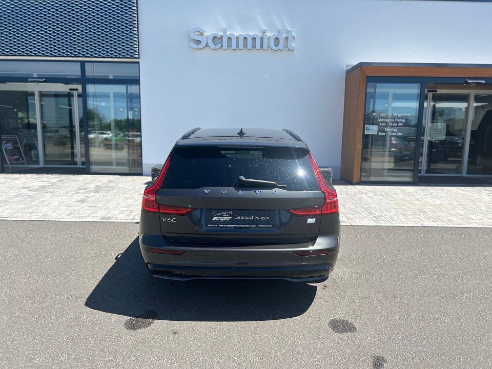 Volvo V60 T6 Plus Dark Plus Dark Recharge Plug-In Hybrid AWD Volvo V60 T6 Plus Dark Plus Dark Recharge Plug-In Hybrid AWD