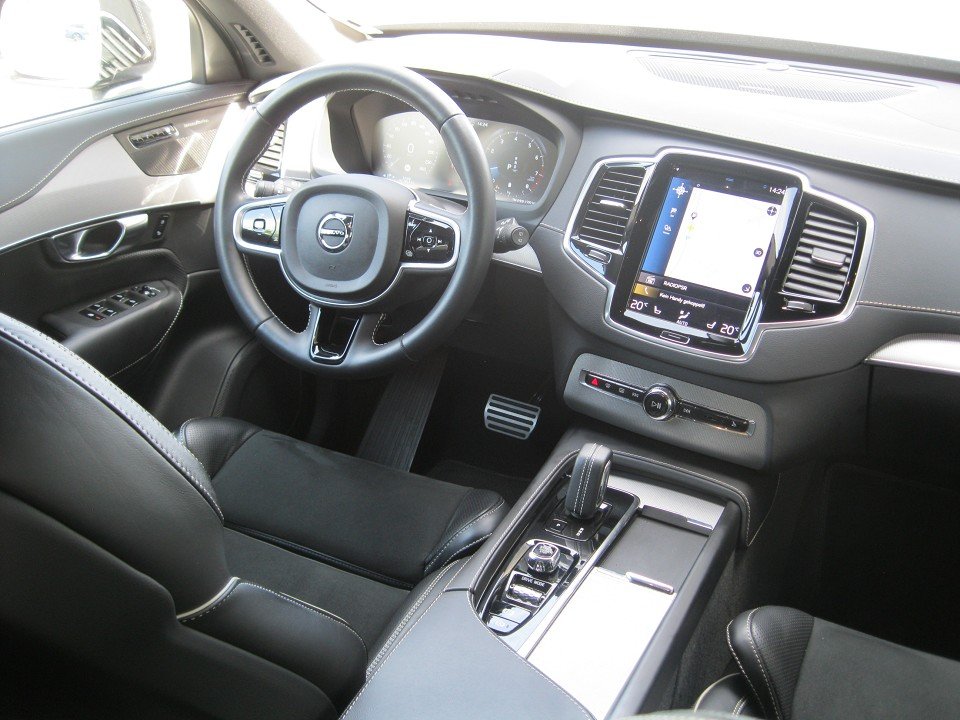Volvo XC90 B6 Benzin R-Design XC90 B6 Benzin R-Design Volvo XC90 B6 Benzin R-Design XC90 B6 Benzin R-Design