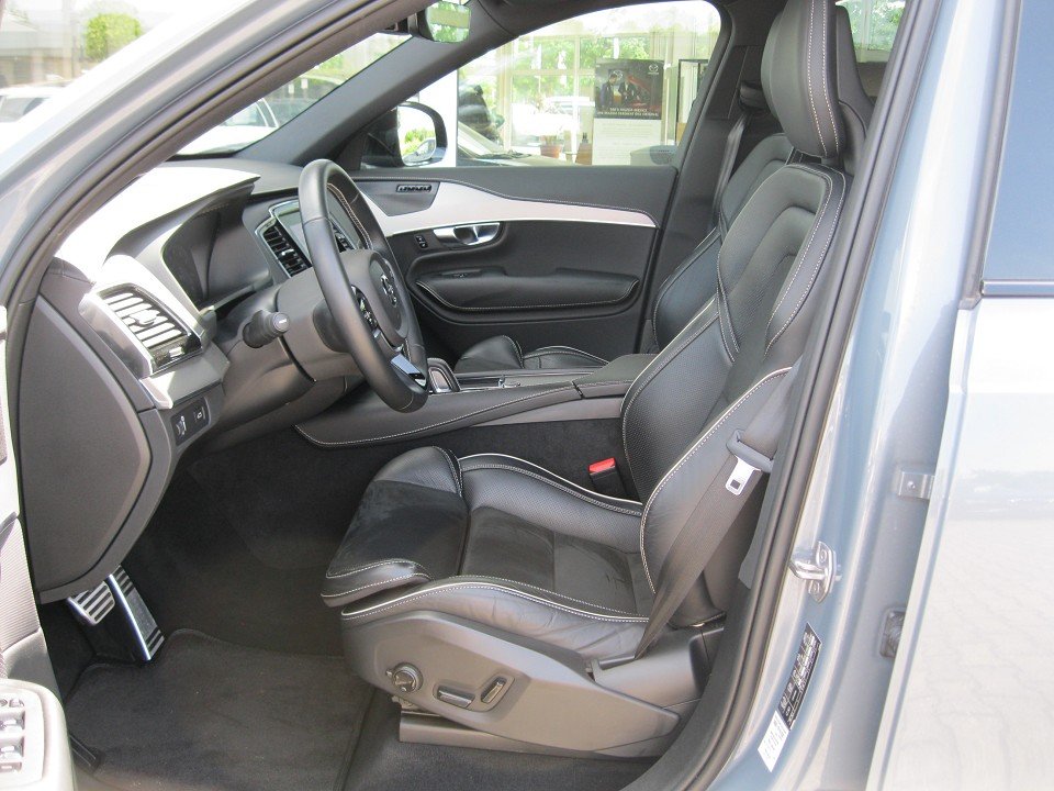 Volvo XC90 B6 Benzin R-Design XC90 B6 Benzin R-Design Volvo XC90 B6 Benzin R-Design XC90 B6 Benzin R-Design