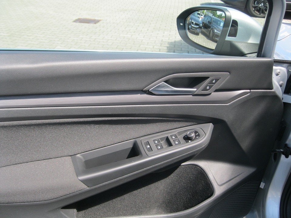 VW Golf VIII Style/Panoramadach/Std.hzg. Style VW Golf VIII Style/Panoramadach/Std.hzg. Style