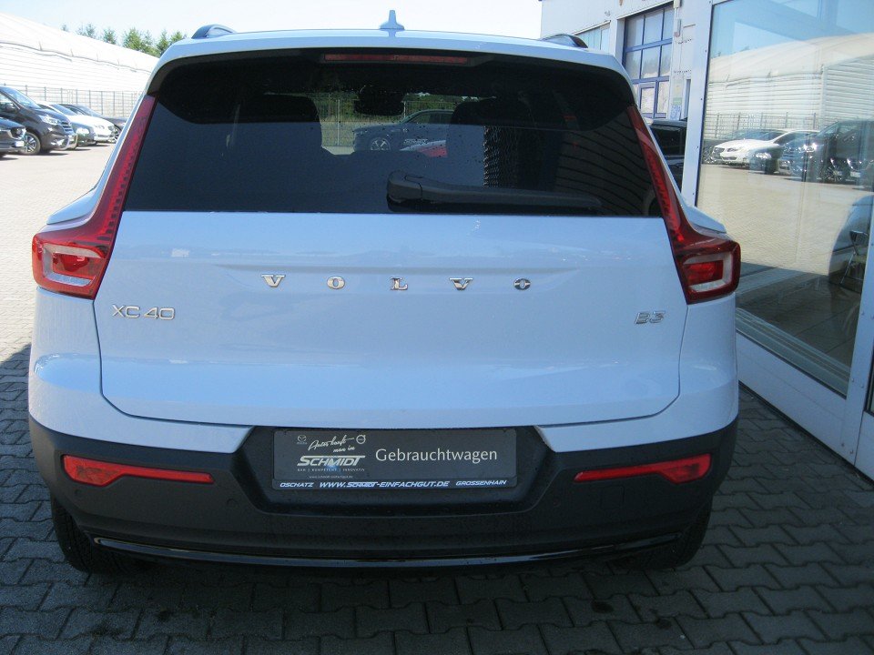 Volvo XC40 B3 Plus Dark Plus Dark Volvo XC40 B3 Plus Dark Plus Dark