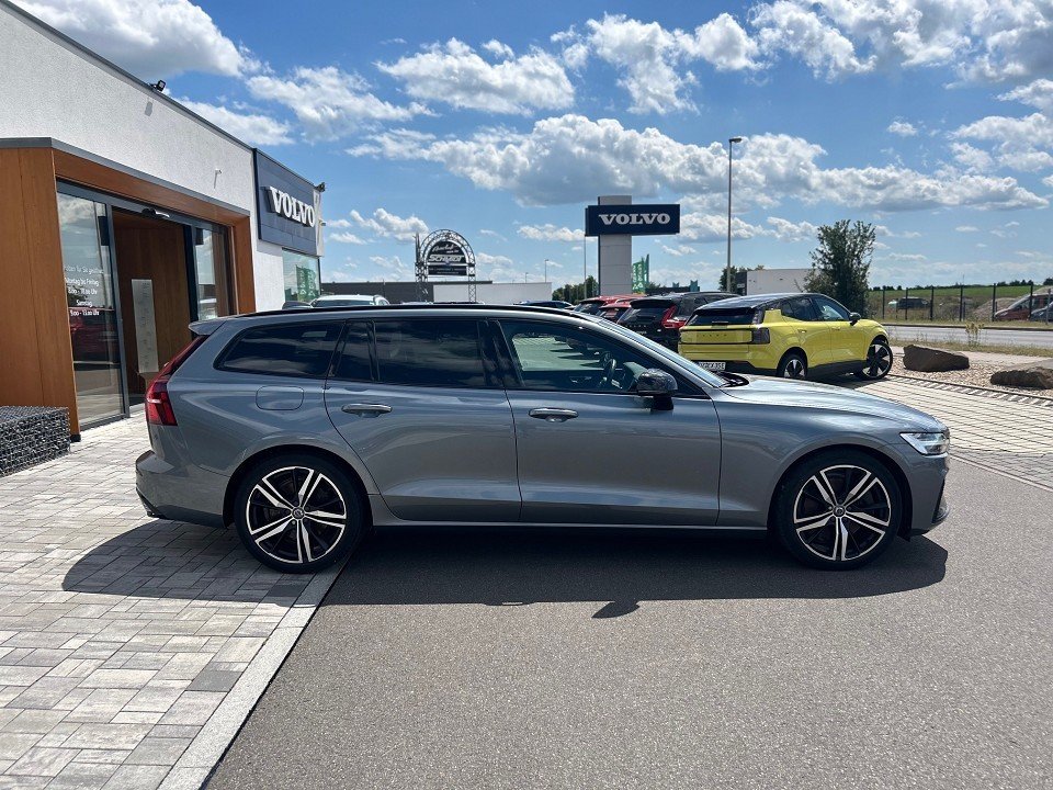 Volvo V60 T8 AWD R-Design V60 T8 AWD R-Design  