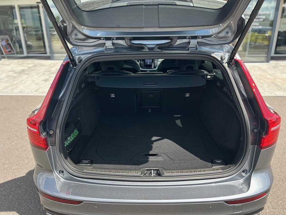 Volvo V60 T8 AWD R-Design V60 T8 AWD R-Design  