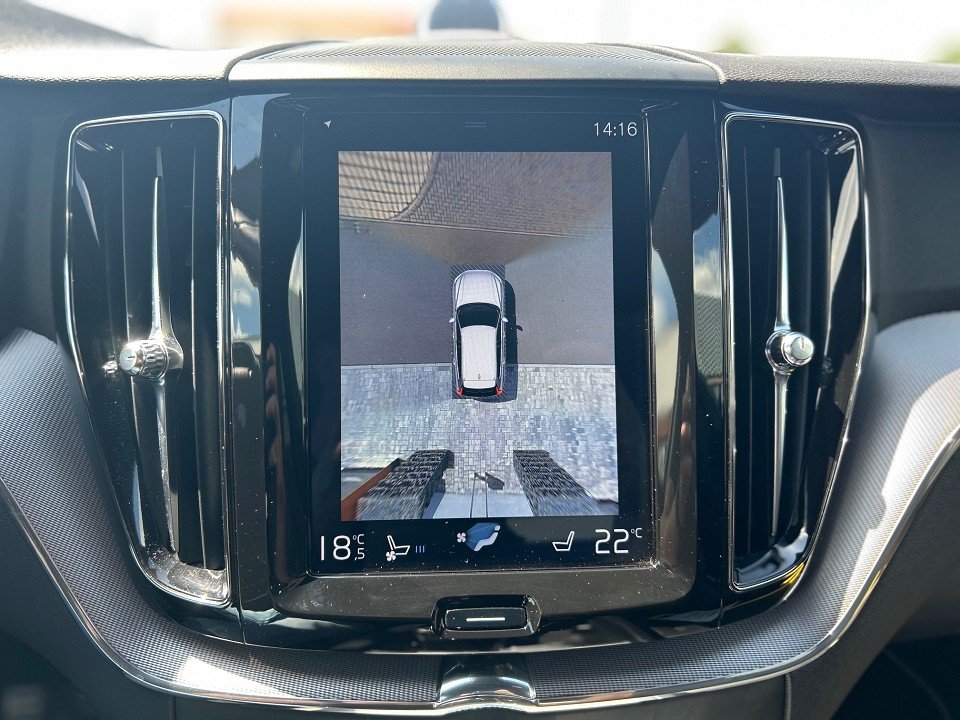 Volvo XC60 R Design AWD / Bowers / Massagesitze / Head-Up  