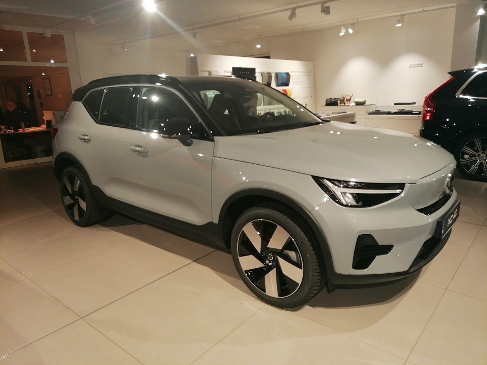 Volvo XC40 Recharge Single RWD Plus XC40 Recharge Single RWD Plus  