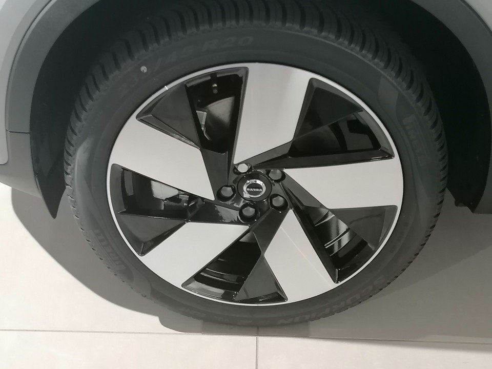 Volvo XC40 Recharge Single RWD Plus XC40 Recharge Single RWD Plus  