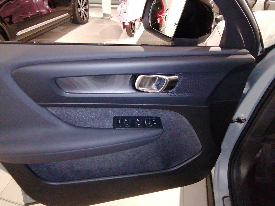 Volvo XC40 Recharge Single RWD Plus XC40 Recharge Single RWD Plus  