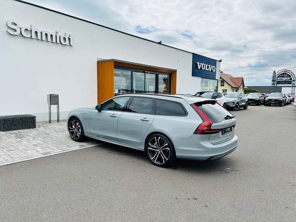 Volvo V90 Ultra Dark Recharge Plug In Ultra Dark Recharge Plug-In Hybrid AWD  