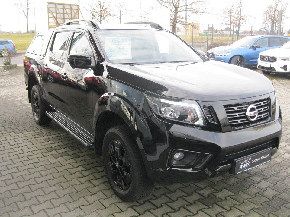 Nissan Navara NP300 (D23M)(12.2015->) N-Guard Double Cab 4x4  
