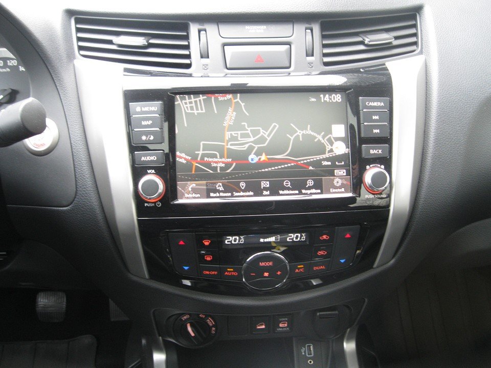 Nissan Navara NP300 (D23M)(12.2015->) N-Guard Double Cab 4x4  