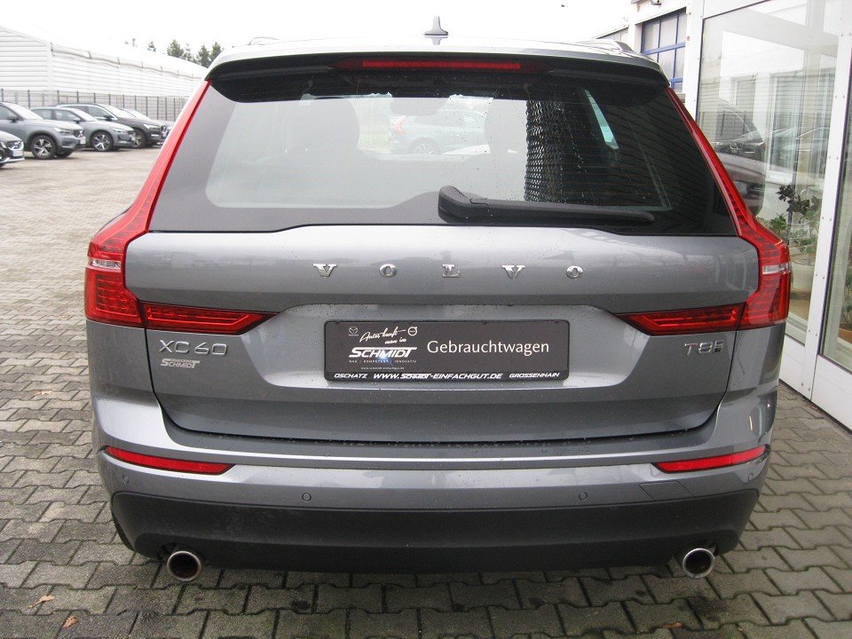 Volvo XC60 T8 TWIN ENGINE Momentum Pano/360°  