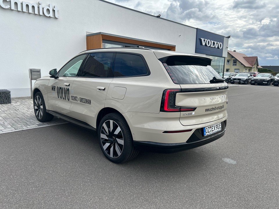 Volvo EX90 Twin Motor Performance Ultra Ultra Performance Pure Electric AWD  