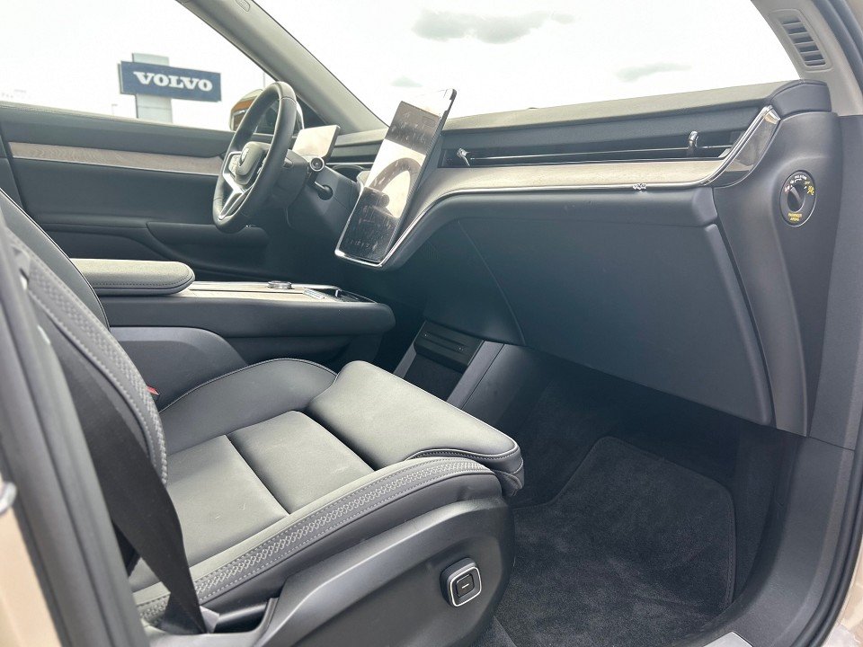 Volvo EX90 Twin Motor Performance Ultra Ultra Performance Pure Electric AWD  