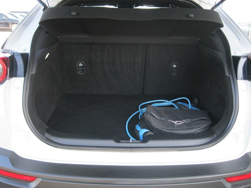 Mazda MX-30 35,5 kWh e-SKYACTIV 145 PS First Edition  