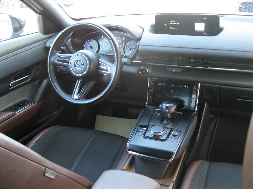 Mazda MX-30 35,5 kWh e-SKYACTIV 145 PS First Edition  