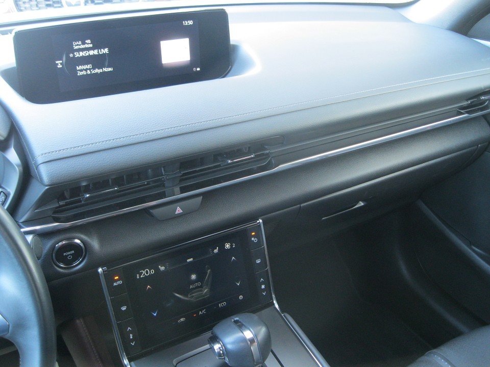 Mazda MX-30 35,5 kWh e-SKYACTIV 145 PS First Edition  