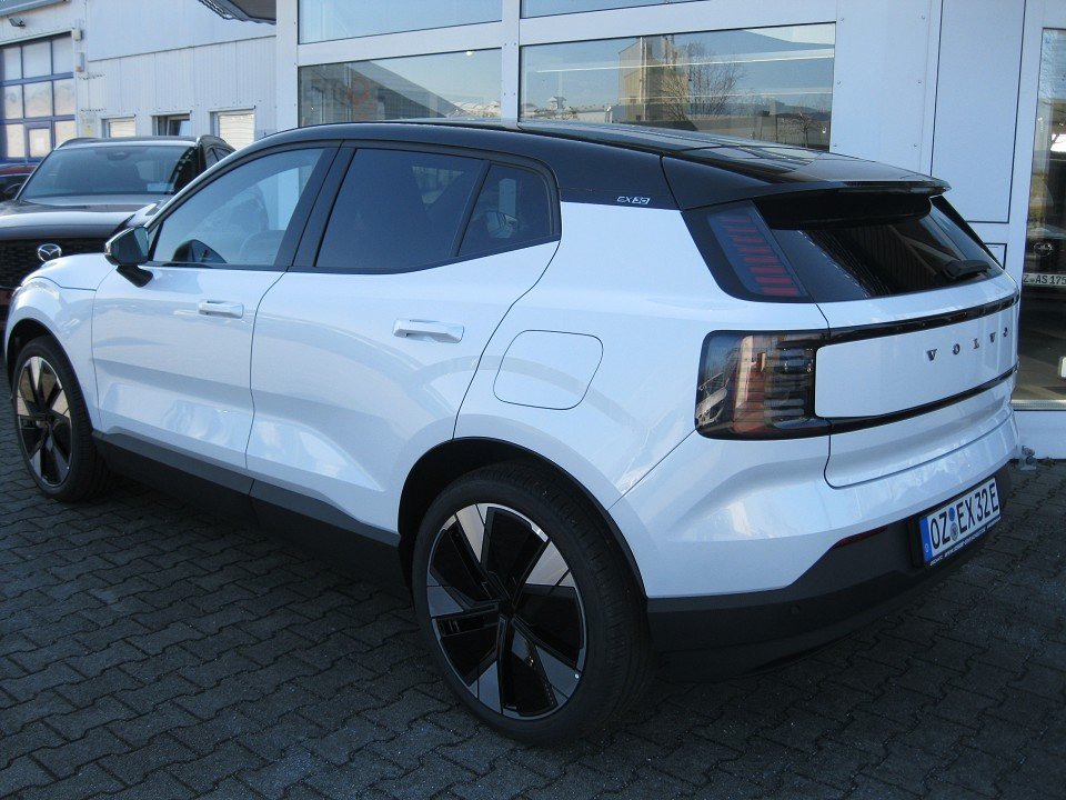 Volvo EX30 Twin Plus EX30 Twin Plus  