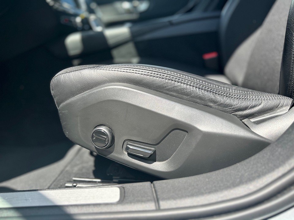 Volvo V60 T6 Recharge R-Design Expression R Design Expression Recharge Plug-In Hybrid AWD  