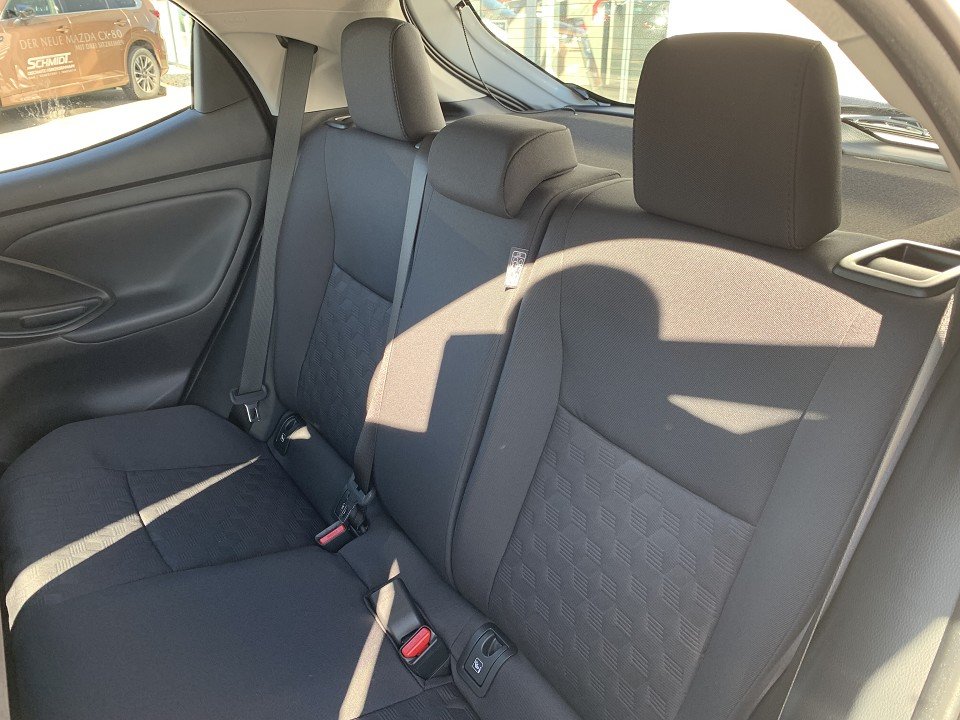 Mazda 2 Hybrid 1.5L Hybrid VVT-i  