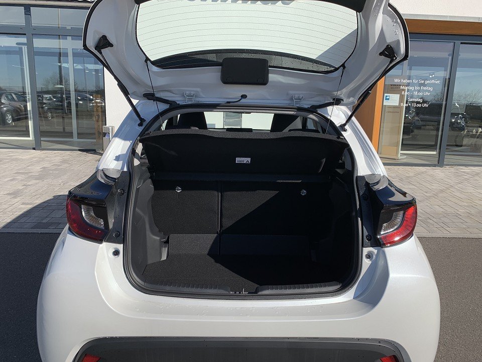 Mazda 2 Hybrid 1.5L Hybrid VVT-i  