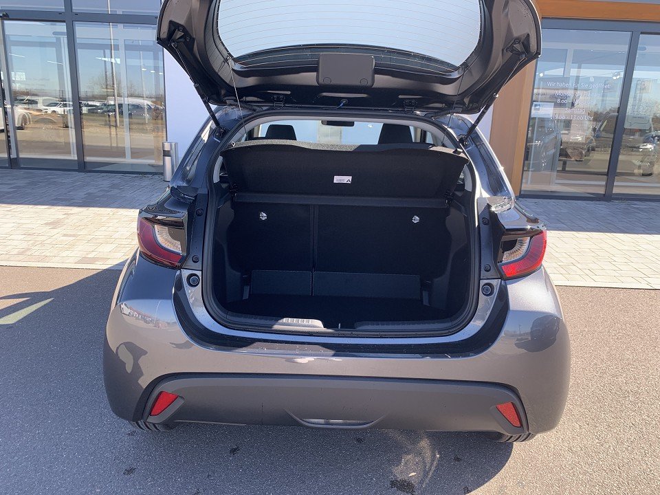 Mazda 2 Hybrid 1.5L Hybrid VVT-i  