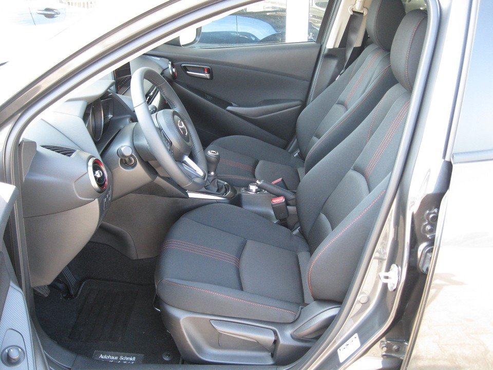 Mazda 2 1.5L e-SKYACTIV G 90ps  