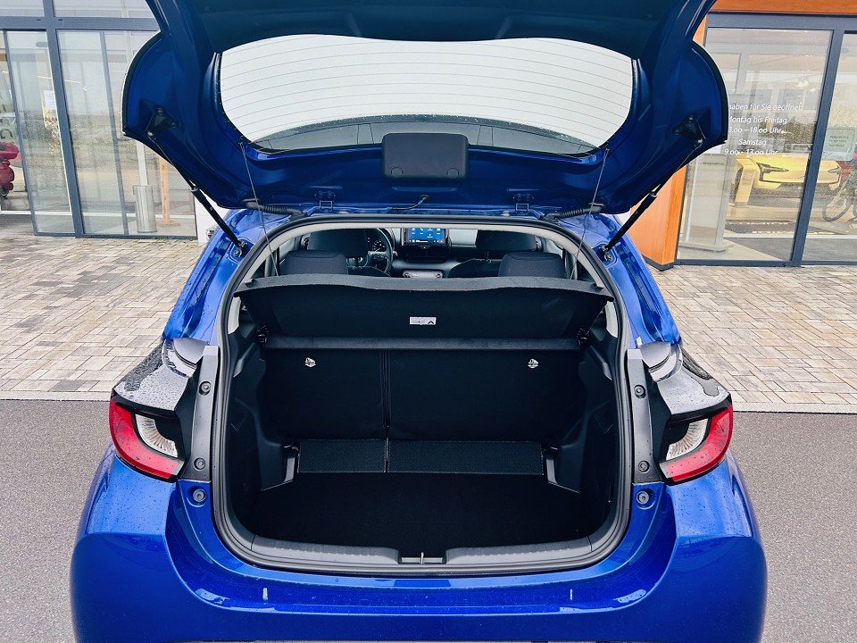 Mazda 2 Hybrid 1.5L Hybrid VVT-i  