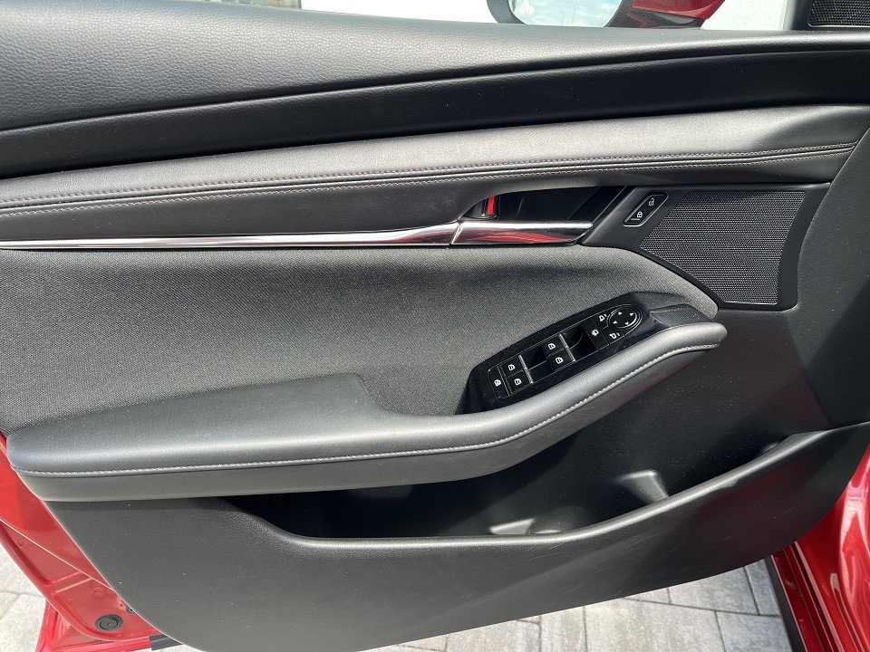 Mazda 3 SKYACTIV-G 2.0 M Hybrid  