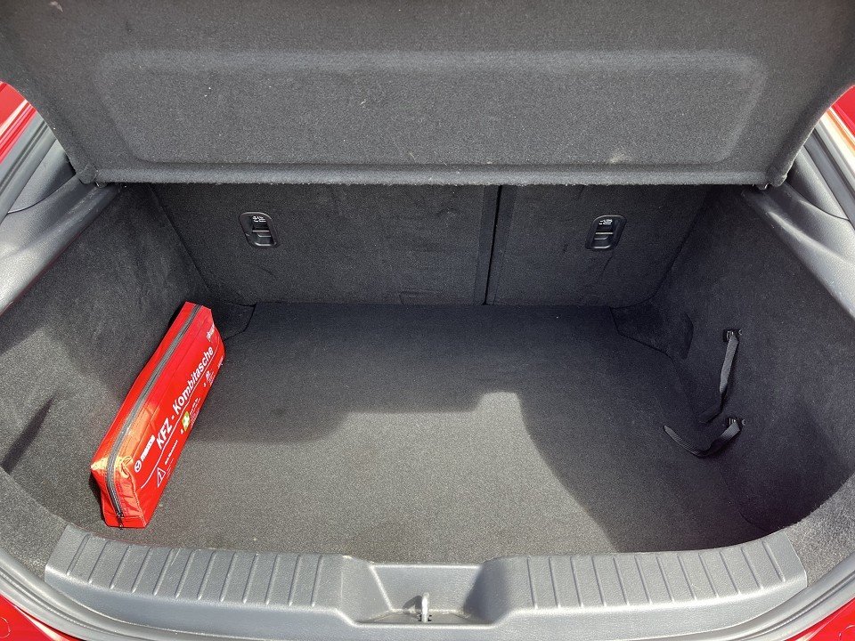 Mazda 3 SKYACTIV-G 2.0 M Hybrid  