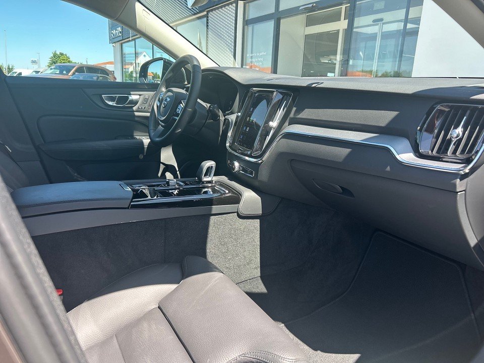 Volvo V60 T6 Plus Dark Plus Dark Recharge Plug-In Hybrid AWD  