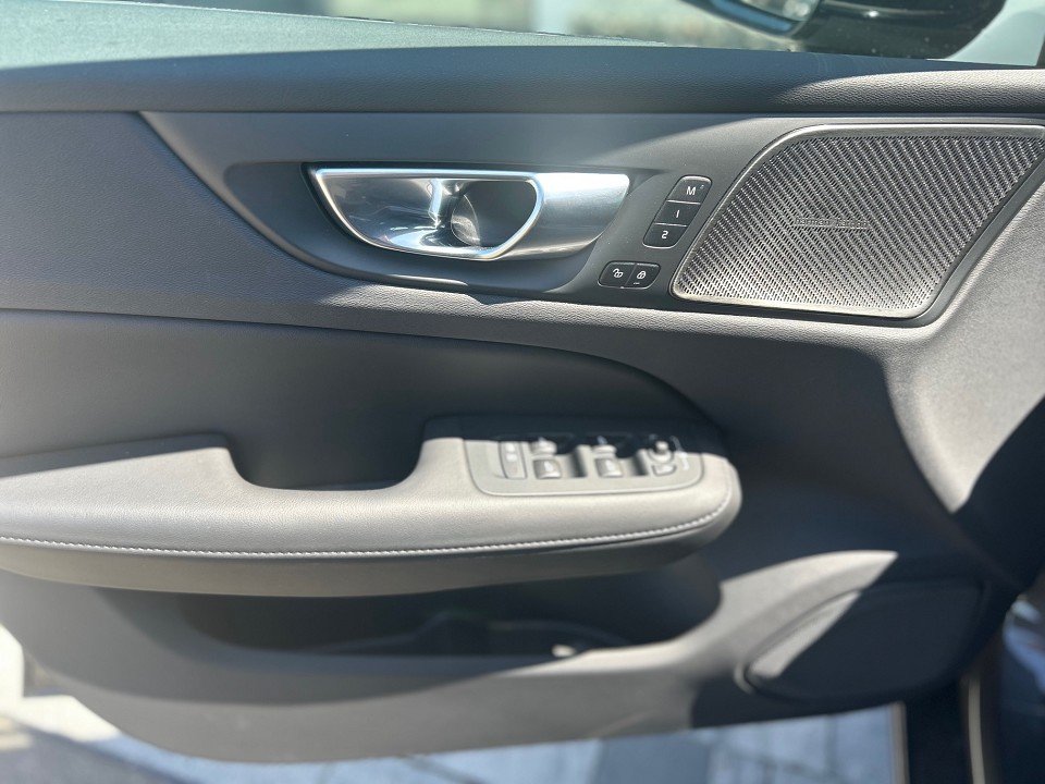 Volvo V60 T6 Plus Dark Plus Dark Recharge Plug-In Hybrid AWD  