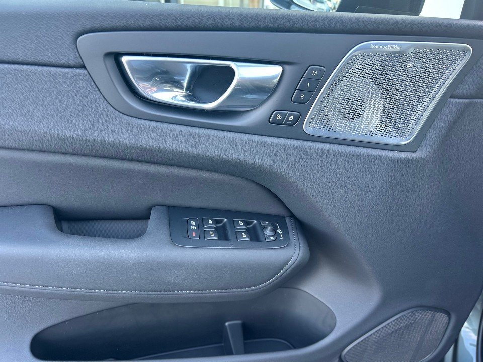 Volvo XC60 T8 Ultra Dark Vollausstattung XC60 T8 Ultra Dark  