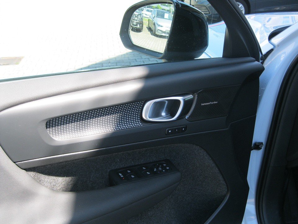 Volvo XC40 B3 Plus Dark Plus Dark  