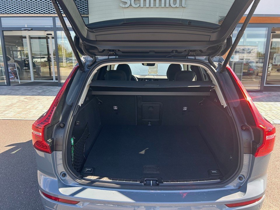 Volvo XC60 T6 Plus dark Plus Dark Recharge Plug-In Hybrid AWD  